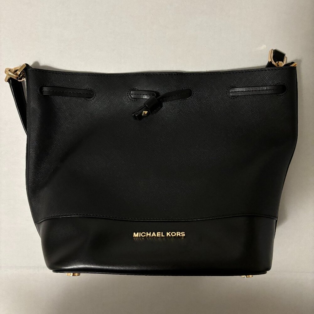 Michael Kors Black Trista Saffiano Leather Medium Duffle/Bucket Bag • 35H8GT7M2U